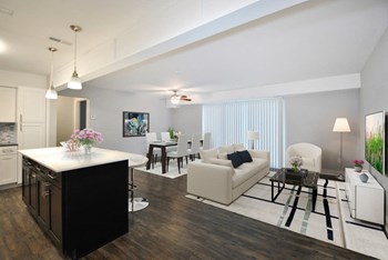 Living Room - Photo Gallery 3