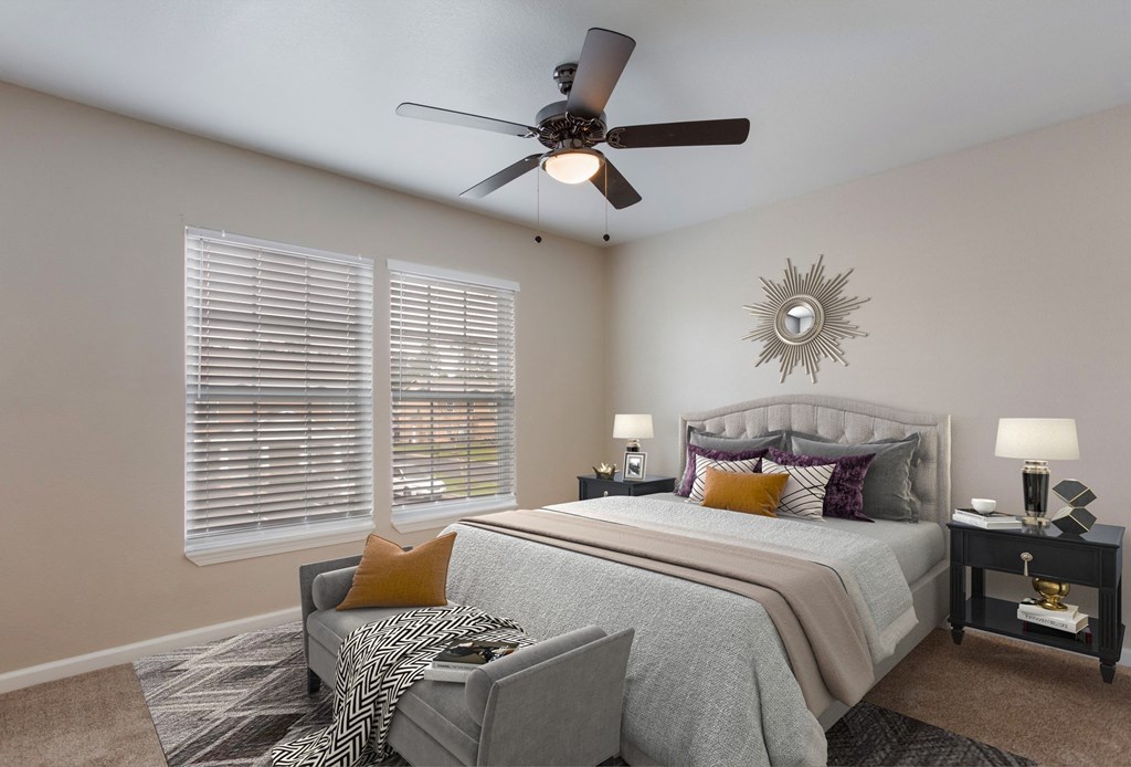 bedroom with queen size bed in MS, Gulfport 39503