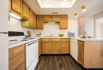 Classic Style interior Classic Style interior at Wellington Village, Indianapolis, Indiana - Photo Gallery 2