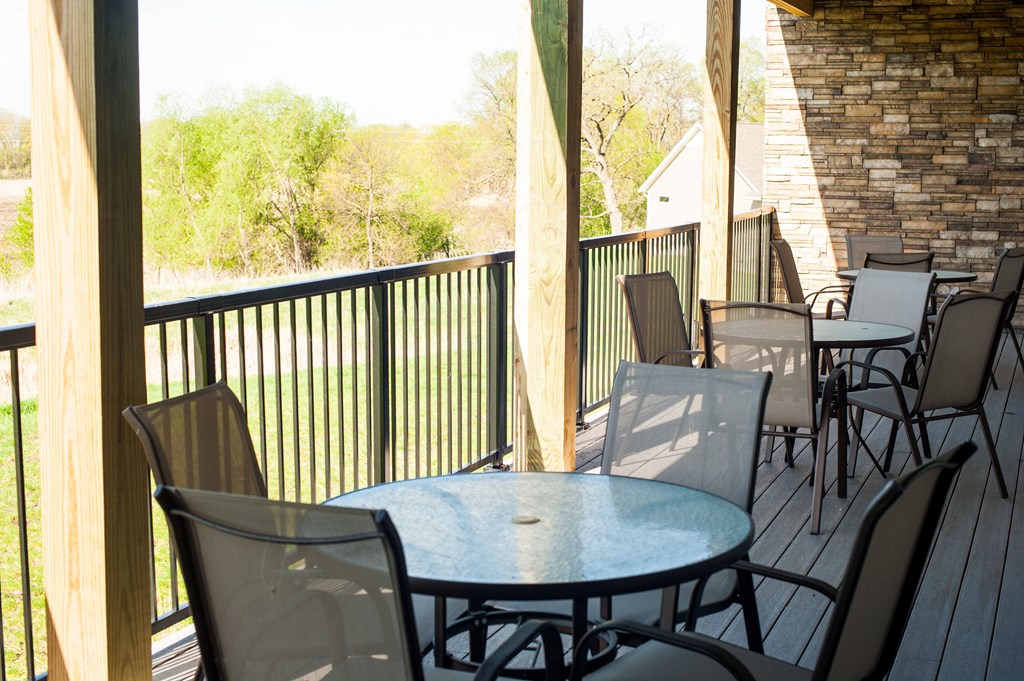Cardinal Creek Community Deck