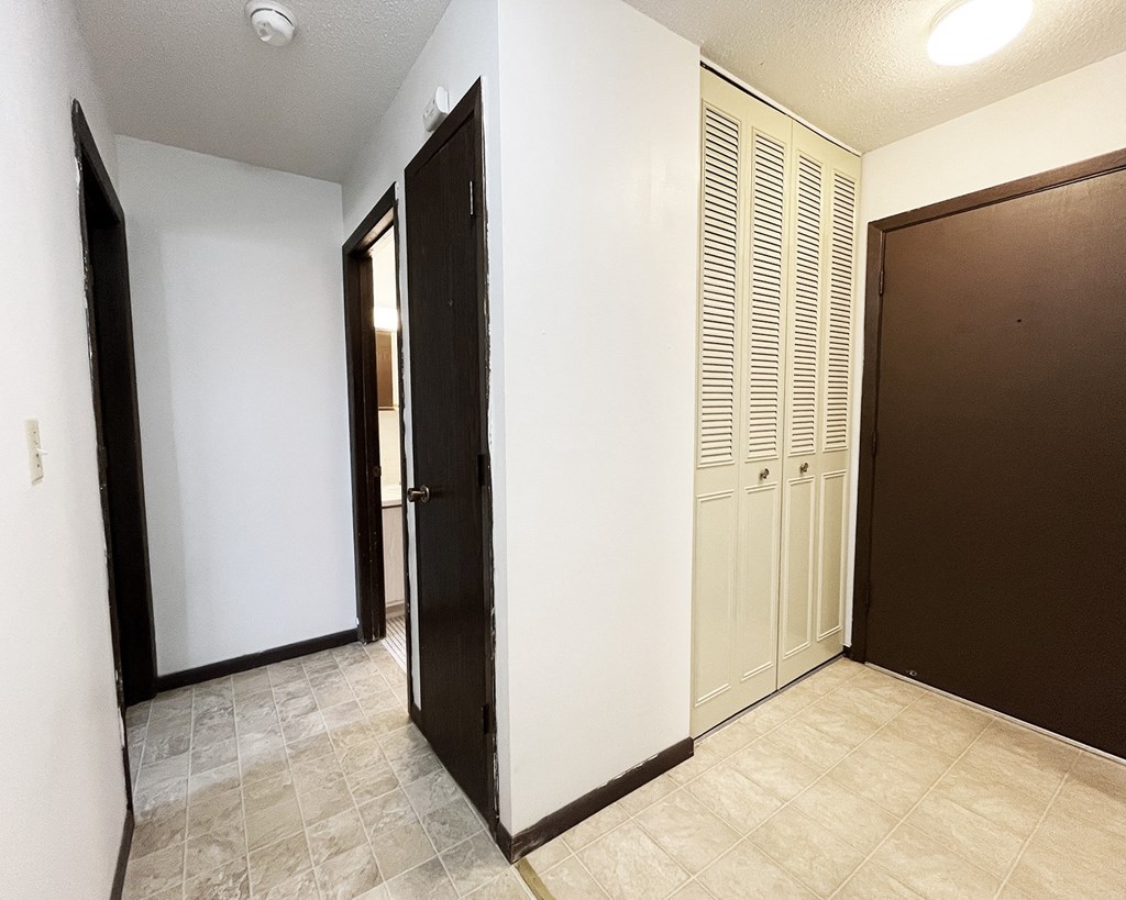 Hilltop Lane West Apartments