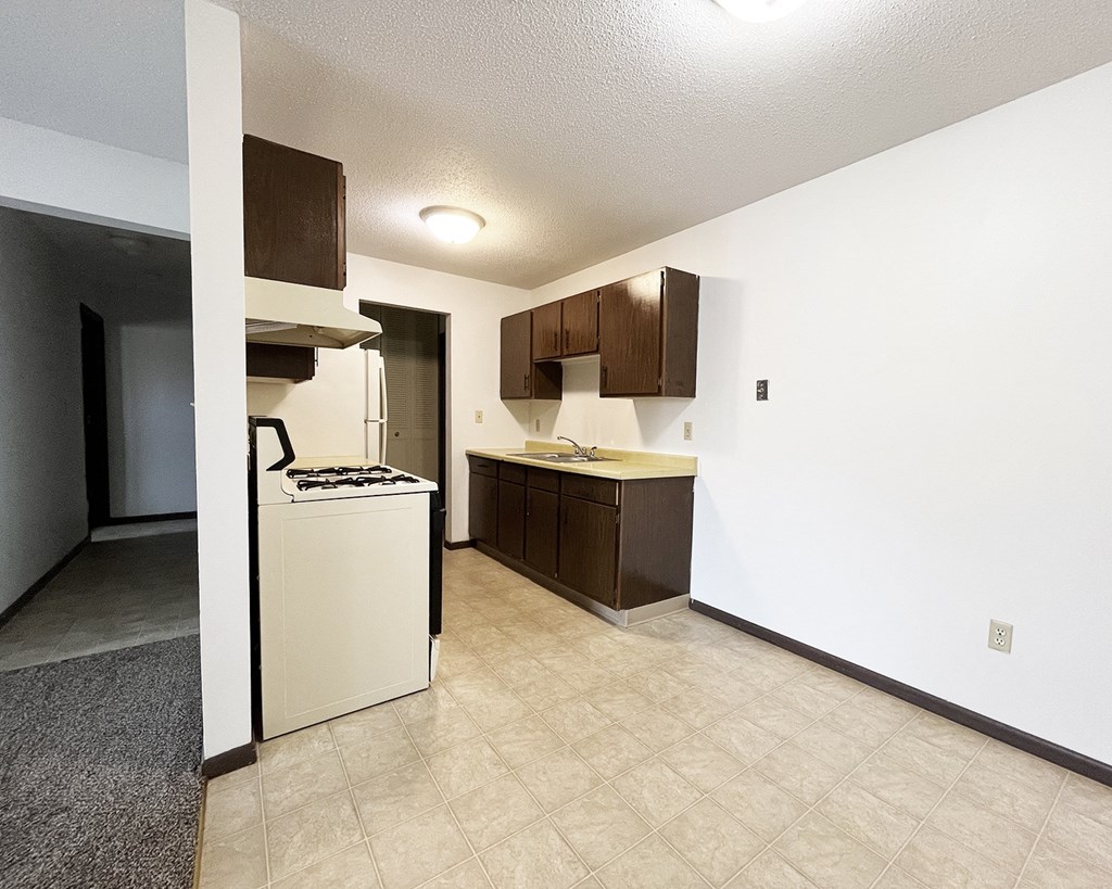 Hilltop Lane West Apartments