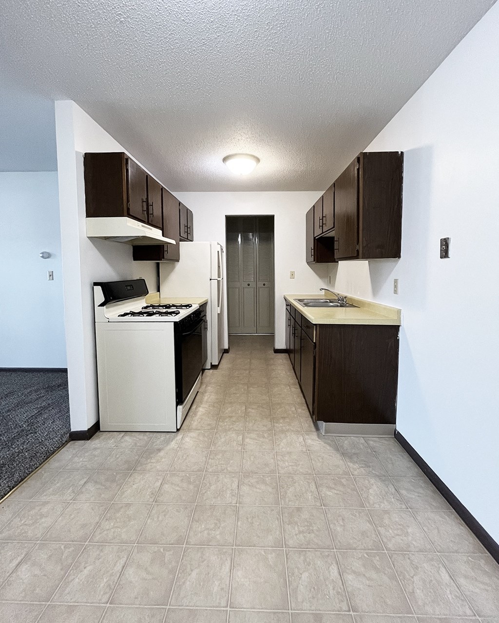 Hilltop Lane West Apartments