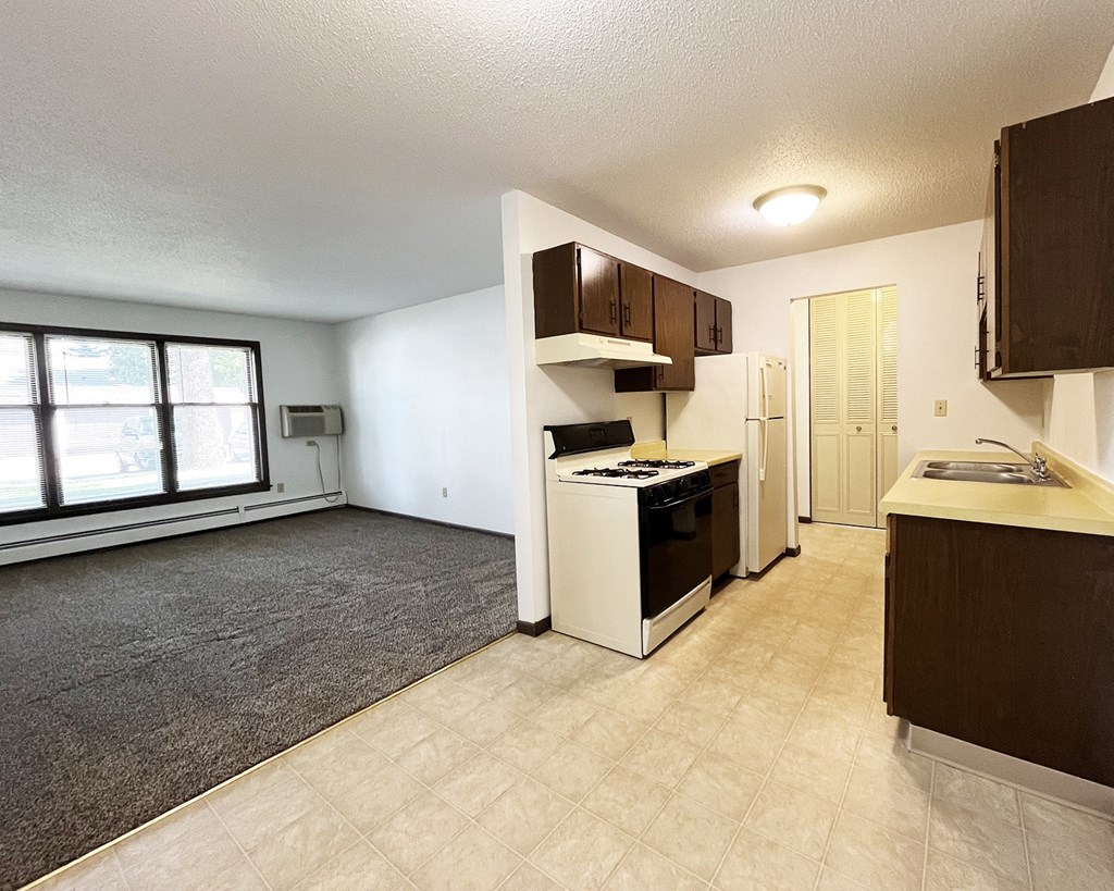 Hilltop Lane West Apartments