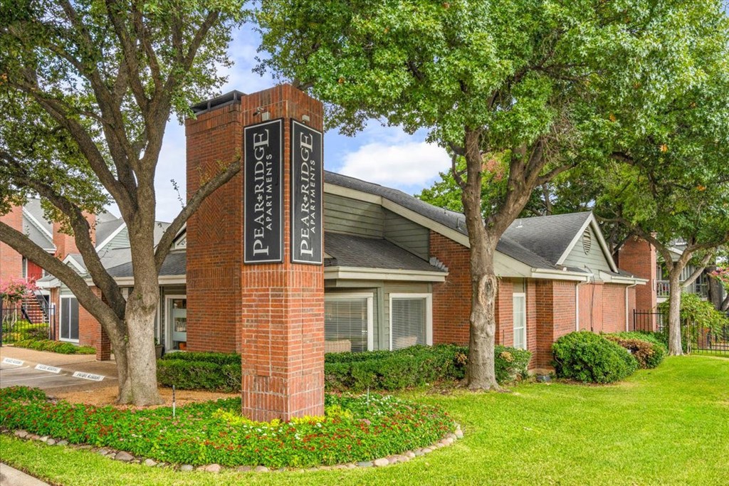 the preserve at ballantyne commons community building at Pear Ridge, Texas, 75287