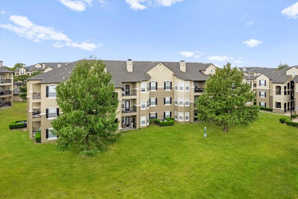 the preserve at ballantyne commons apartment for rent in champaign, il