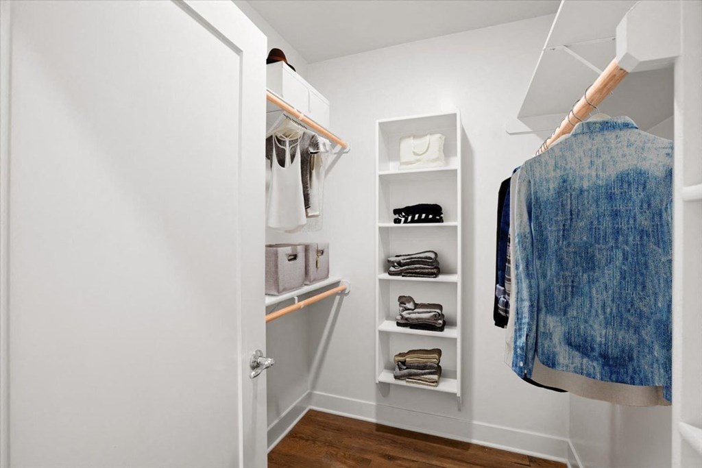 Spacious Closet at Mirabelle Luxury Apartments, Missouri, 64111