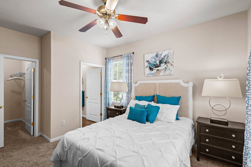 create memories that last a lifetime in your new home at Creekside, Overland Park
