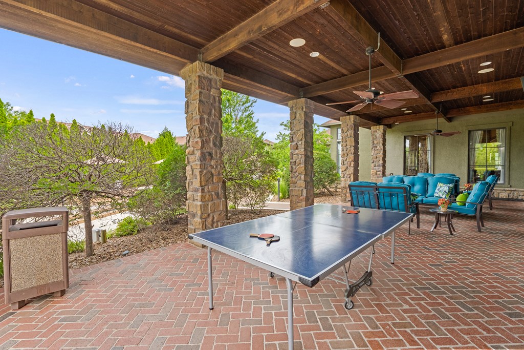 Avignon Apartments Outdoor Lounge with Ping Pong Table in Olathe, Kansas