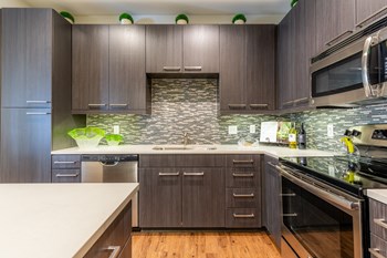 4551 Pennsylvania Ave 1-2 Beds Apartment for Rent - Photo Gallery 3