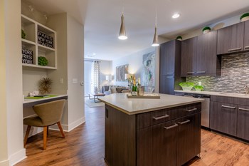 4551 Pennsylvania Ave 1-2 Beds Apartment for Rent - Photo Gallery 4