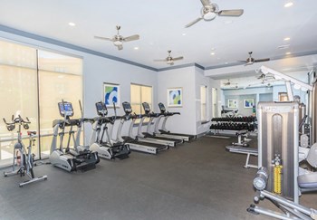 4551 Pennsylvania Ave 1-2 Beds Apartment for Rent - Photo Gallery 5