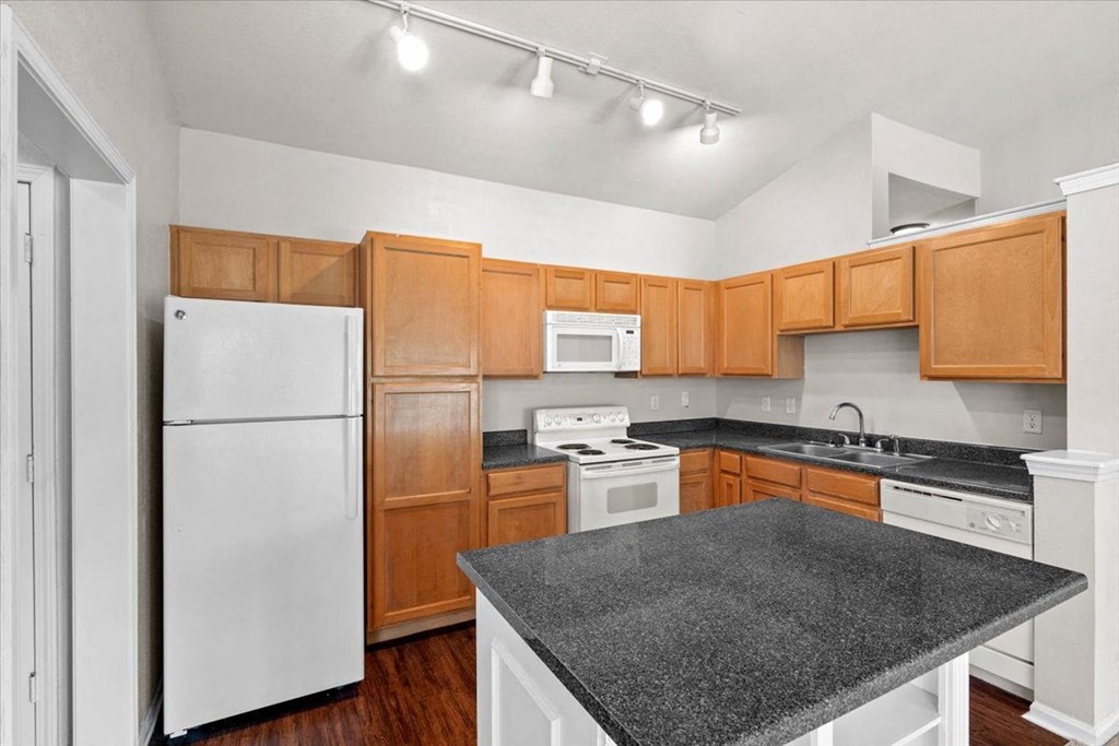 Large Kitchen at Deer Creek Apartment Homes