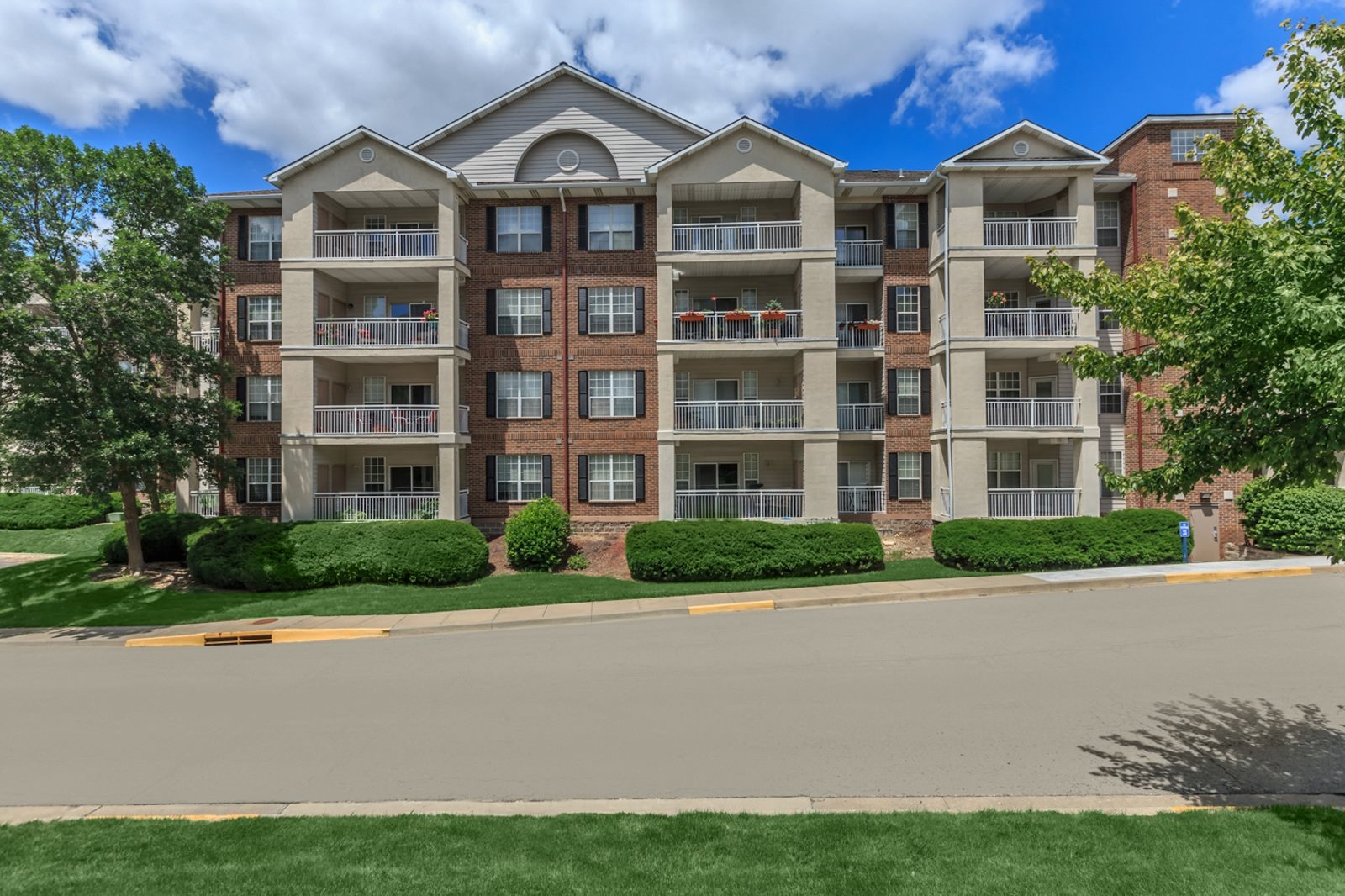9900 W 109th Street Overland Park Kansas 66210