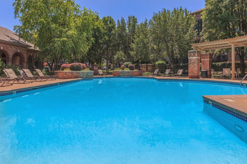 Pool Pool at Crescent, Lenexa - Photo Gallery