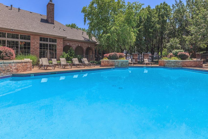 Swimming Swimming at Crescent, Kansas - Photo Gallery