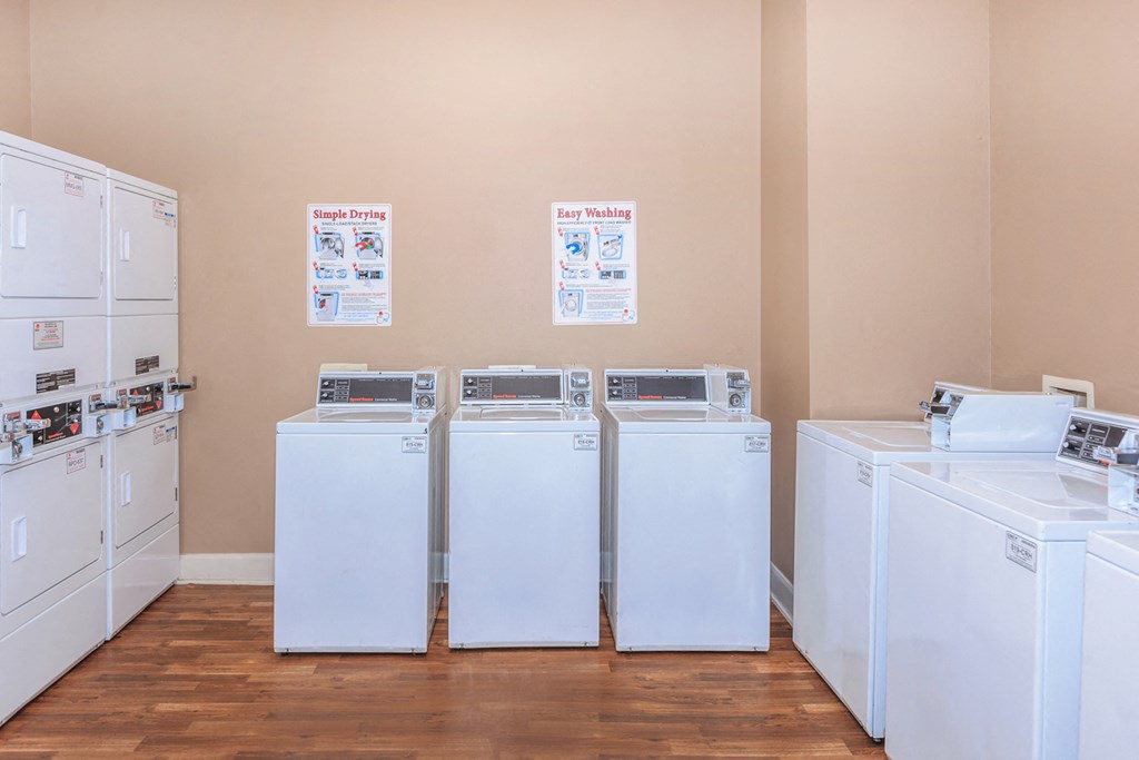Laundry at Crescent, Lenexa, 66219