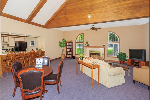 Deerfield Apartments 561 North Mur Len Olathe Ks Rentcafe