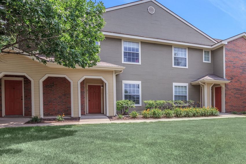 Stonebriar Apartment Homes, 12490 Quivira Rd, Overland Park, KS RentCafe