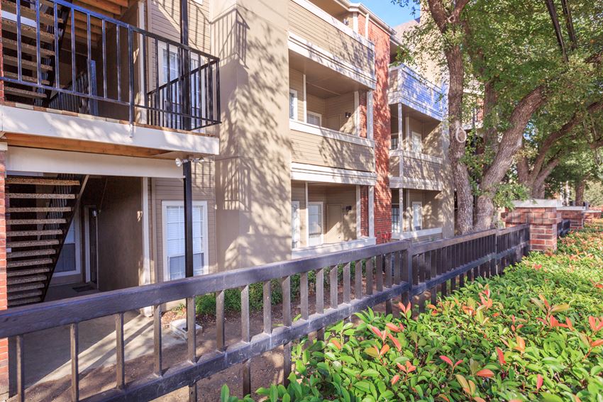 Creekview Apartment Homes, 14255 Preston Road, Dallas, TX RentCafe