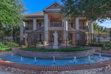 2355 Highway 360 N. 1-3 Beds Apartment for Rent - Photo Gallery 3