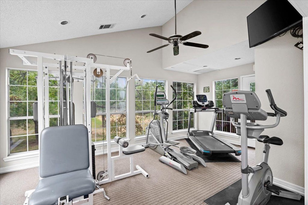 Gym at Creekview Apartments, Dallas, TX, 75254