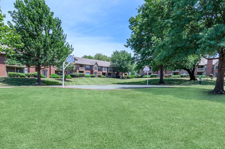 Highland Park Apartment Homes, 10334 Goddard, Overland Park, KS RentCafe