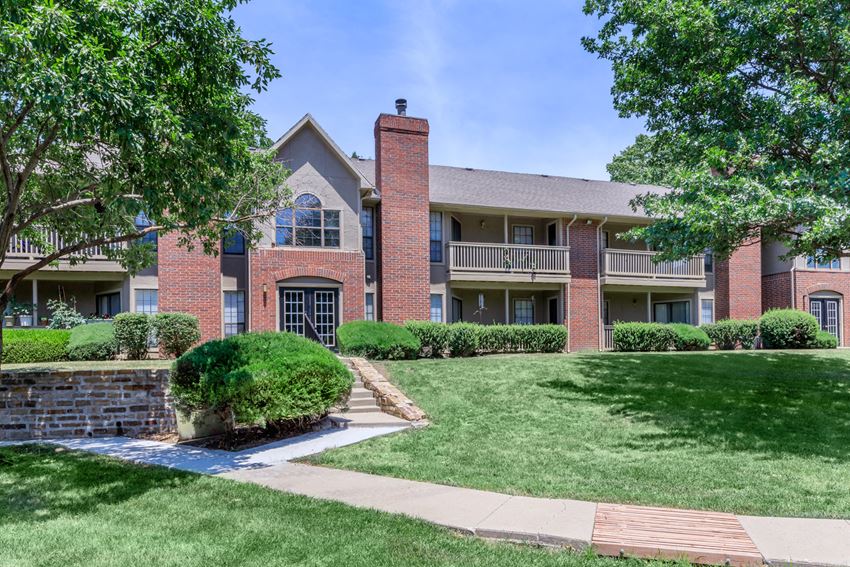 Highland Park Apartment Homes, 10334 Goddard, Overland Park, KS RentCafe