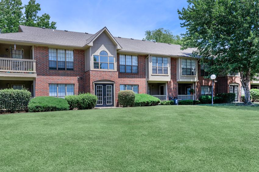 Highland Park Apartment Homes, 10334 Goddard, Overland Park, KS RentCafe