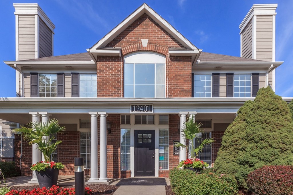 Building at Stonebriar Woods Apartments, Overland Park, Kansas