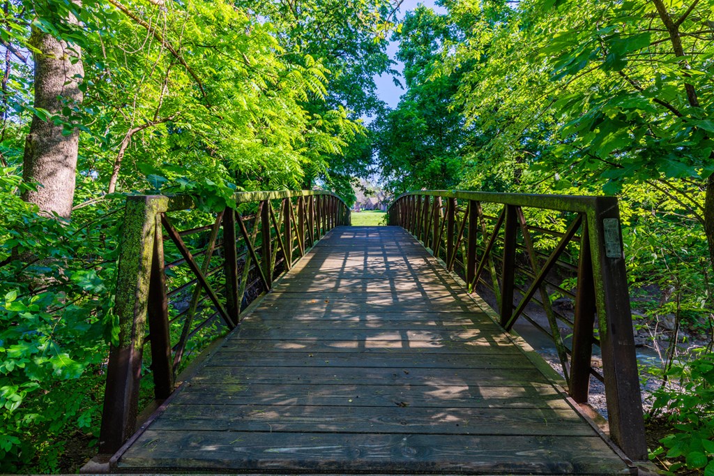 Walking Trail at Waterford Place Apartments & Townhomes, Overland Park