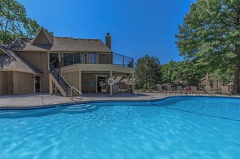 11220 W. 108th Street 1-2 Beds Apartment for Rent - Photo Gallery 4