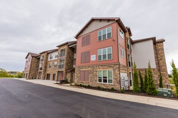 16621 Lowell Avenue, #1204 1-3 Beds Apartment for Rent - Photo Gallery 5