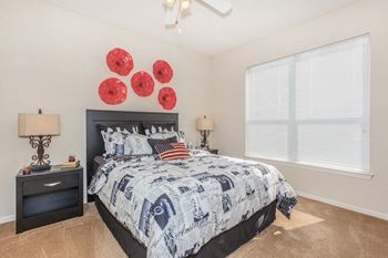 Well Appointed Bedroom at Somerset Oaks, Olathe