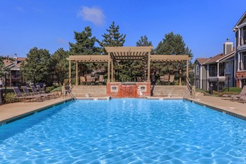 813 Mur-Len Road 1-2 Beds Apartment for Rent - Photo Gallery 4