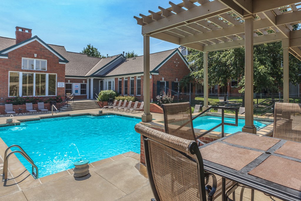 Poolside Dining Table at Somerset Oaks, Olathe
