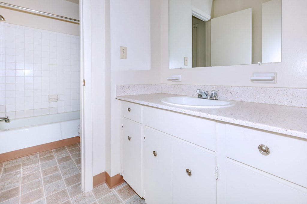 Bathroom With Bathtub at Fiesta Square, Overland Park, KS