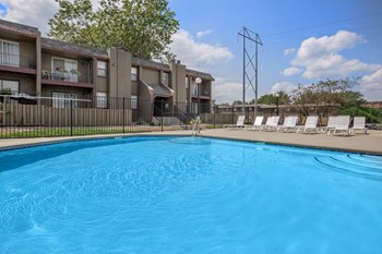 9551 W. 85th Street 1-3 Beds Apartment for Rent - Photo Gallery 2