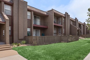 9551 W. 85th Street 1-3 Beds Apartment for Rent - Photo Gallery 6