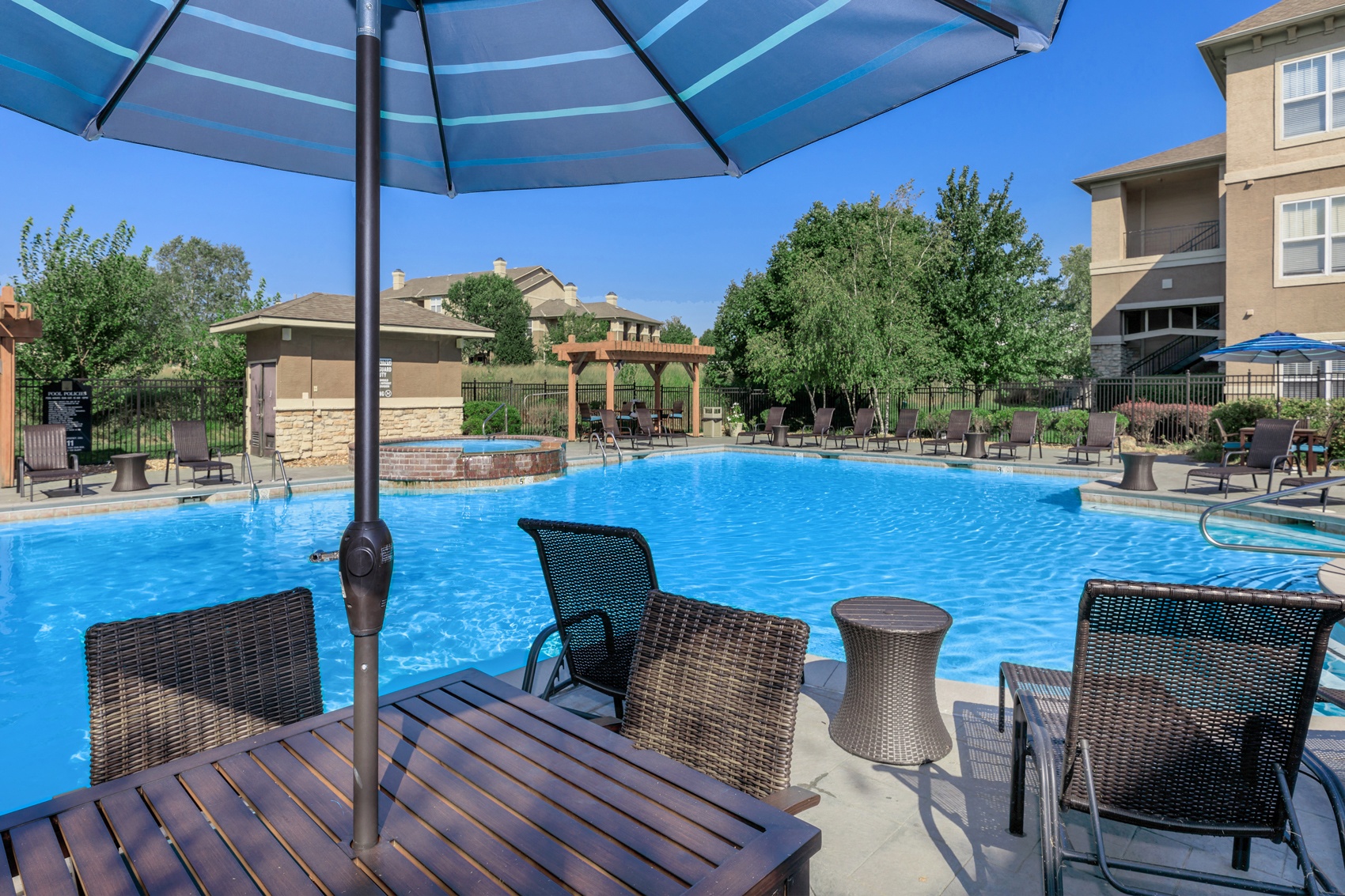 Poolat Stonepost Lakeside, Olathe, Kansas