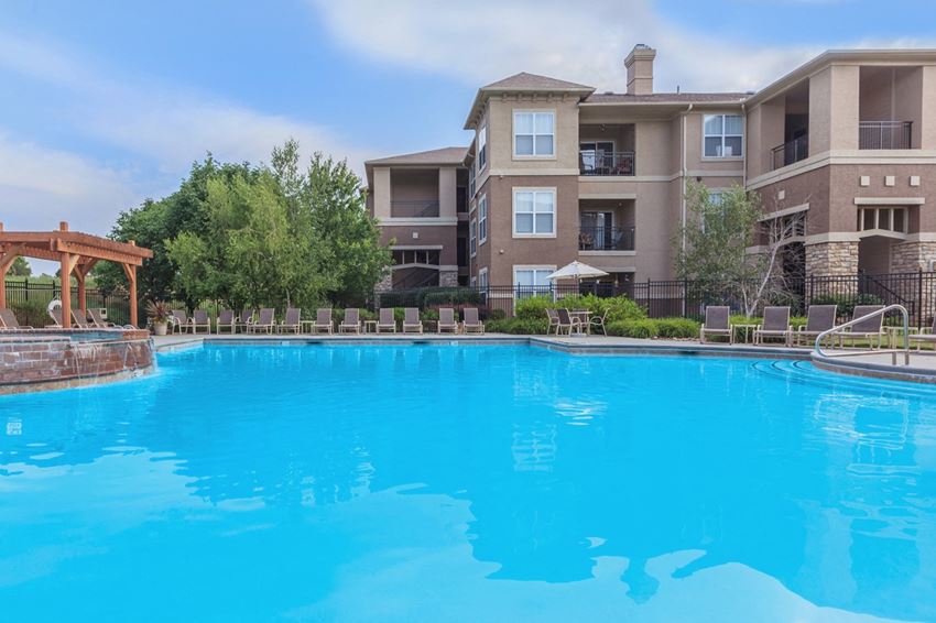 Stonepost Lakeside Apartment Homes, 13810 S. Pflumm Road, Olathe, KS