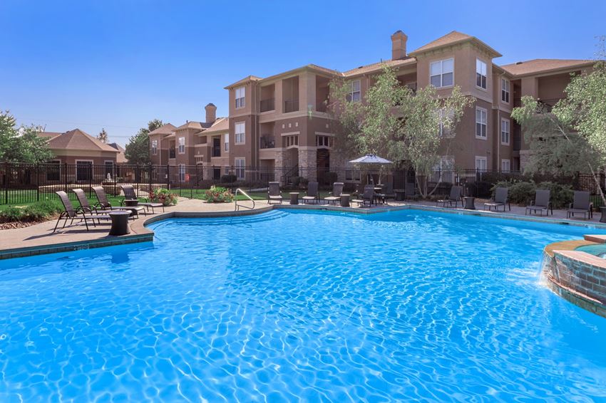 Stonepost Lakeside Apartment Homes, 13810 S. Pflumm Road, Olathe, KS