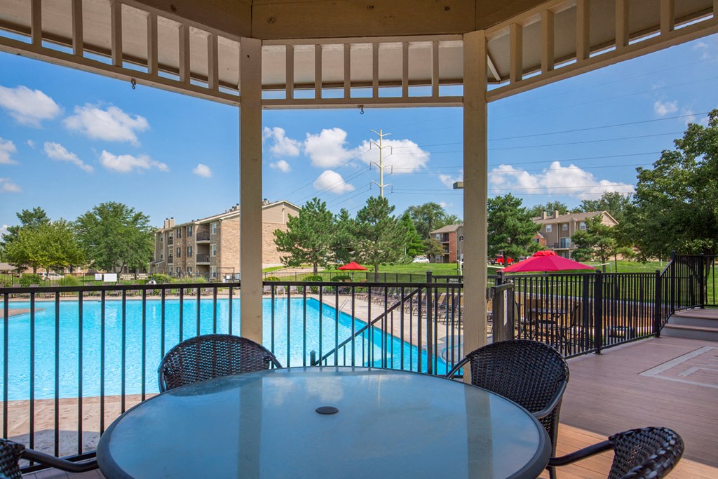 Seating area at Wind River Lodge, Lenexa, KS