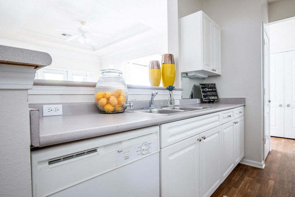 Cabinets and appliances at Wynnewood Farms Apartments, Overland Park, Kansas