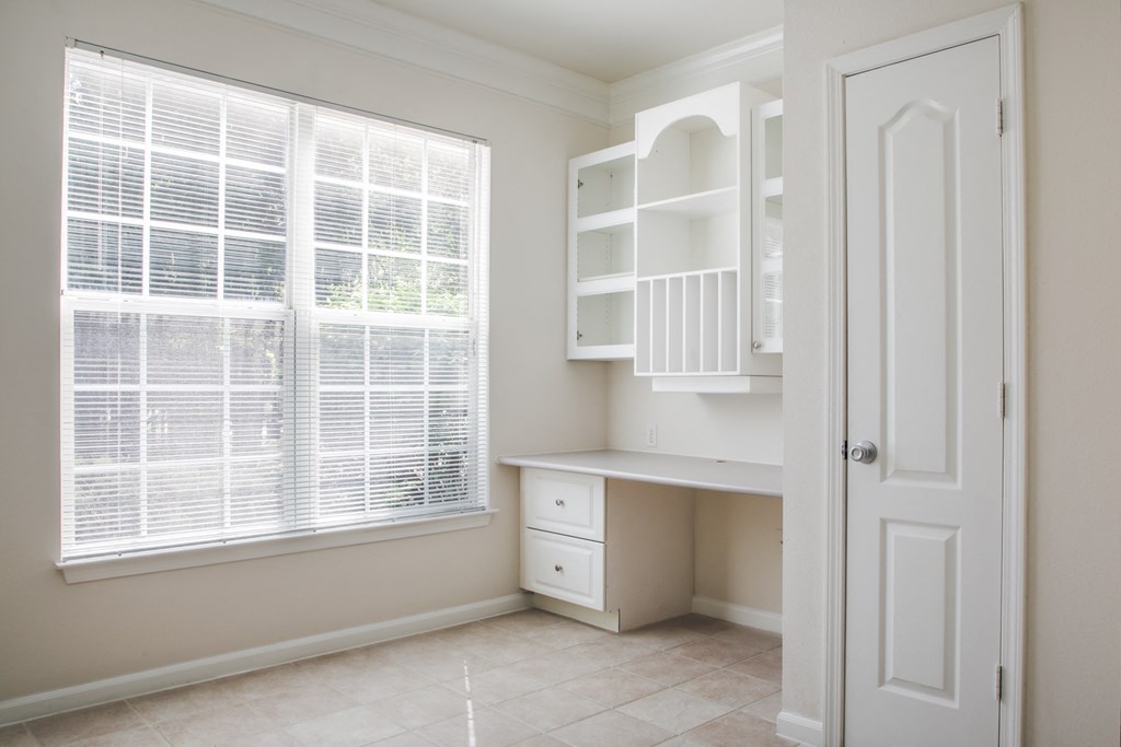 Window at Wynnewood Farms Apartments, Kansas, 66209