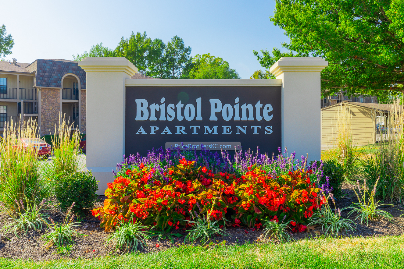 Monument Sign at Bristol Pointe Apartments, Olathe, Kansas