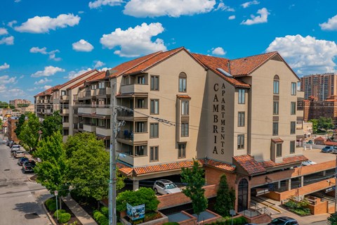 Exterior View at Cambria Luxury Apartment Homes, Kansas City, MO