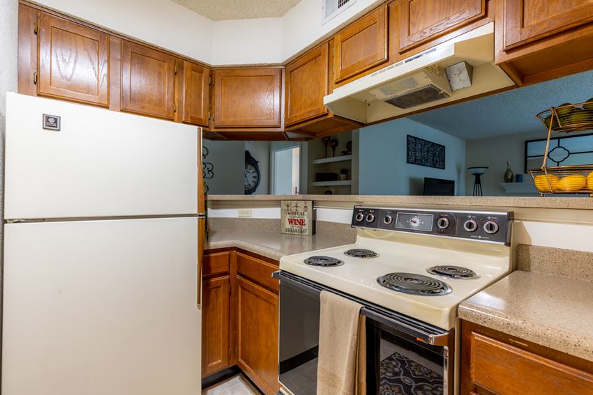 Highland Park Apartment Homes, 10334 Goddard, Overland Park, KS RentCafe