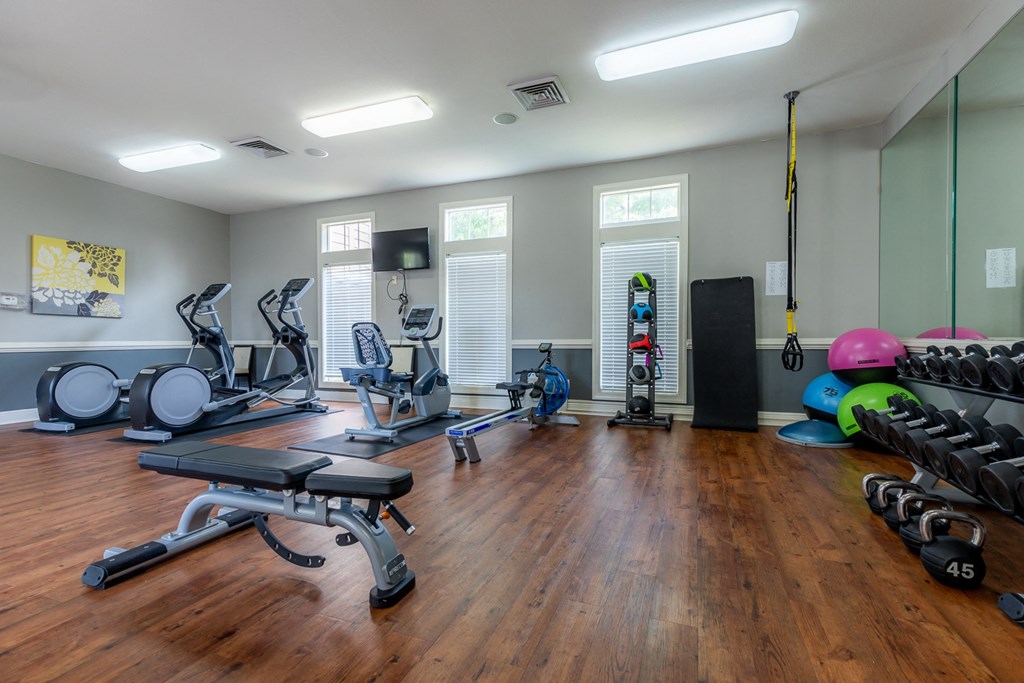 Fitness center area at Stonebriar Woods Apartments, Overland Park, Kansas