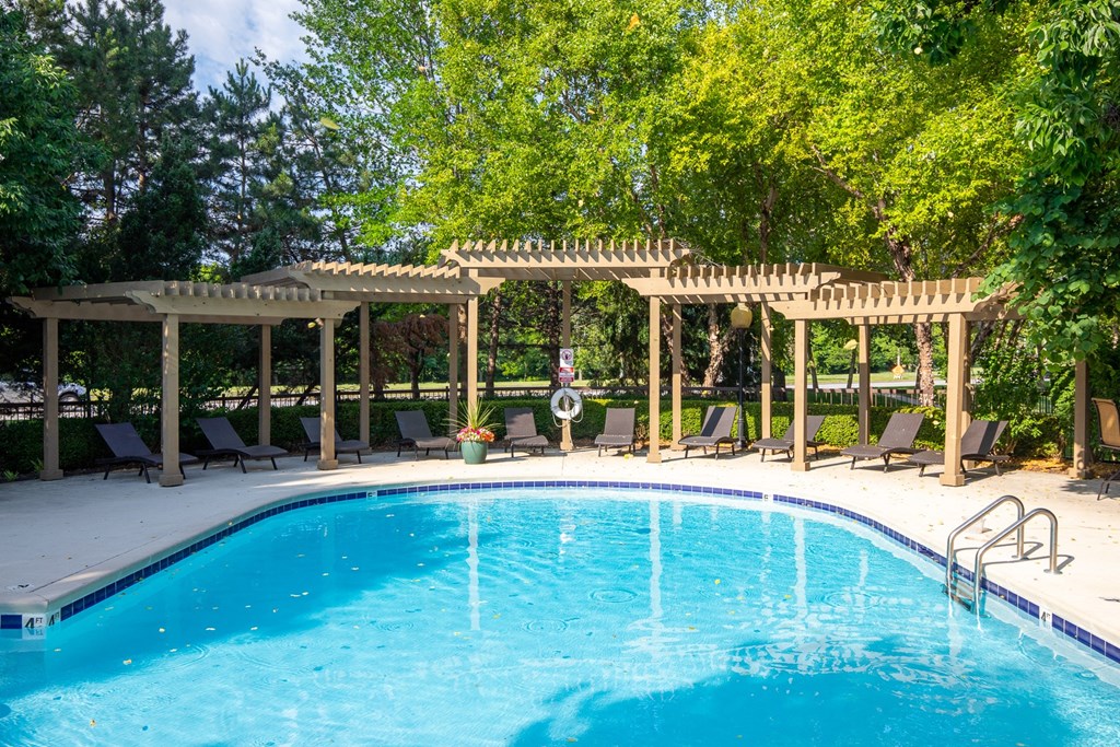 Crystal Clear Swimming Pool at Crowne Chase Apartment Homes, Kansas